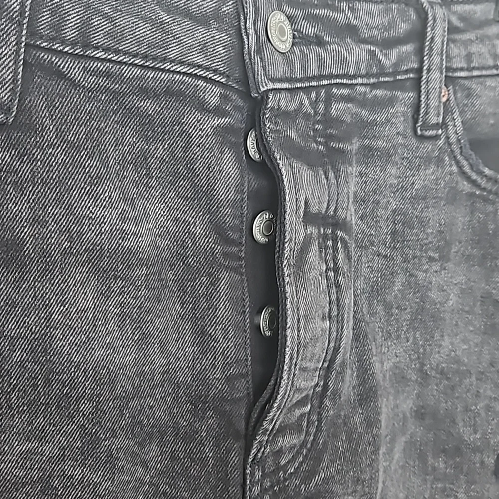 Womens Old Navy High Rise Shorts Distressed Straight Sz 16 - Picture 2 of 6
